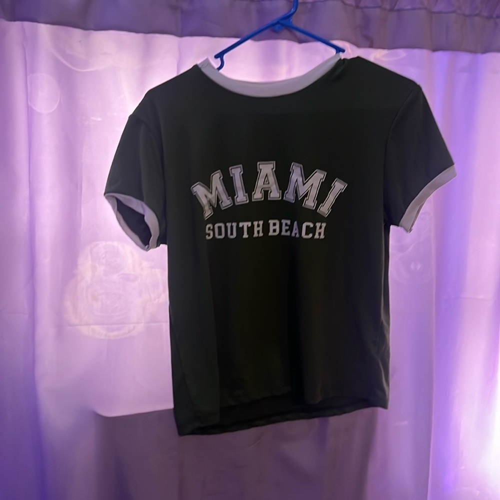 Cute Miami green shirt very cute